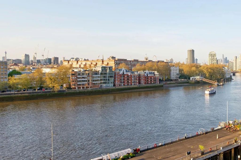 Property photo 1 of 9 625Riverlight3.Jpg