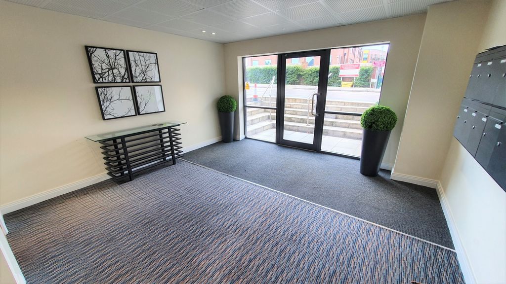 Property photo 2 of 8 Gallery