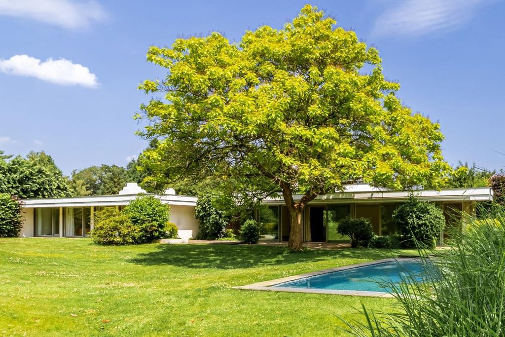 Property photo 1 of 25