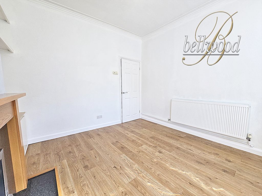 Property photo 3 of 25