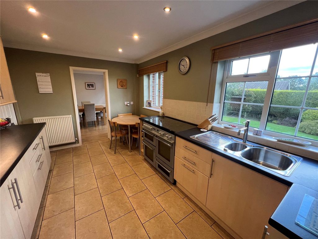 Property photo 2 of 17 Kitchen