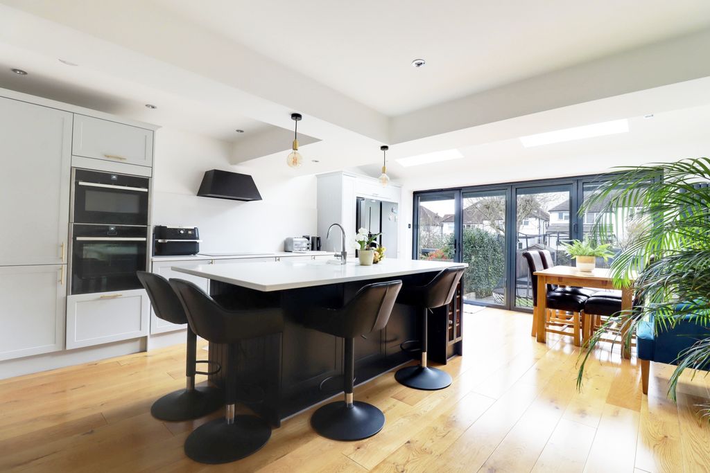 Property photo 1 of 11 Img_5023-Img_5025