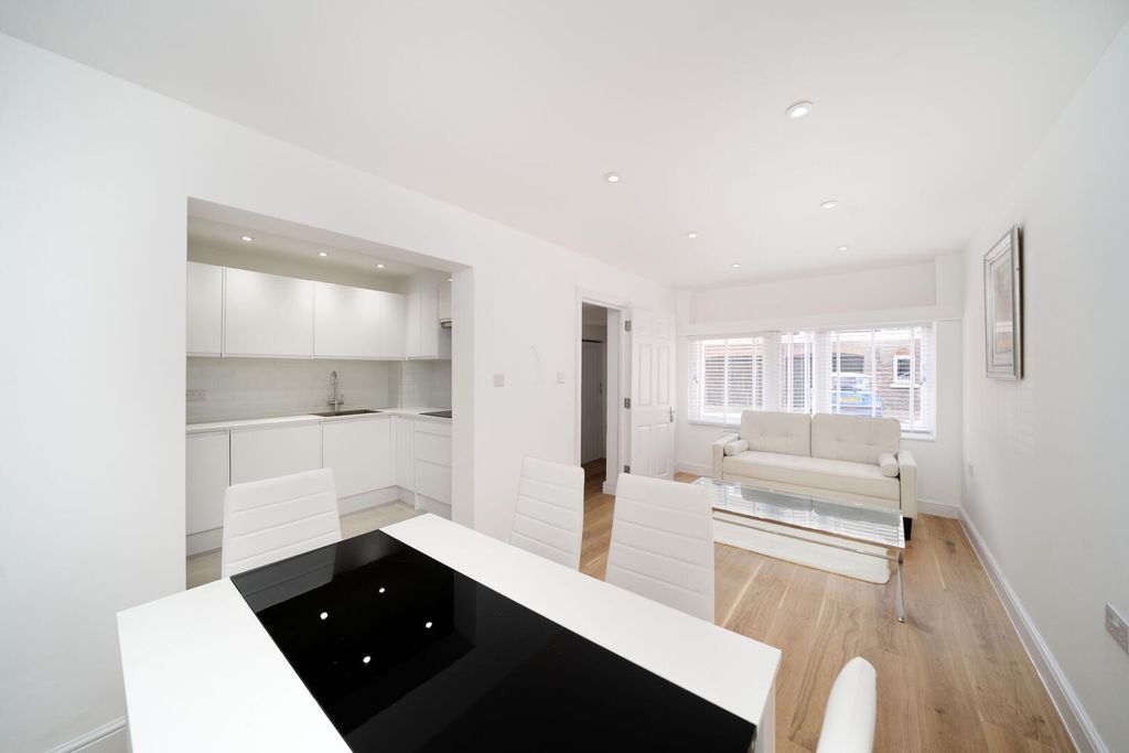 Property photo 2 of 16 Dining Room