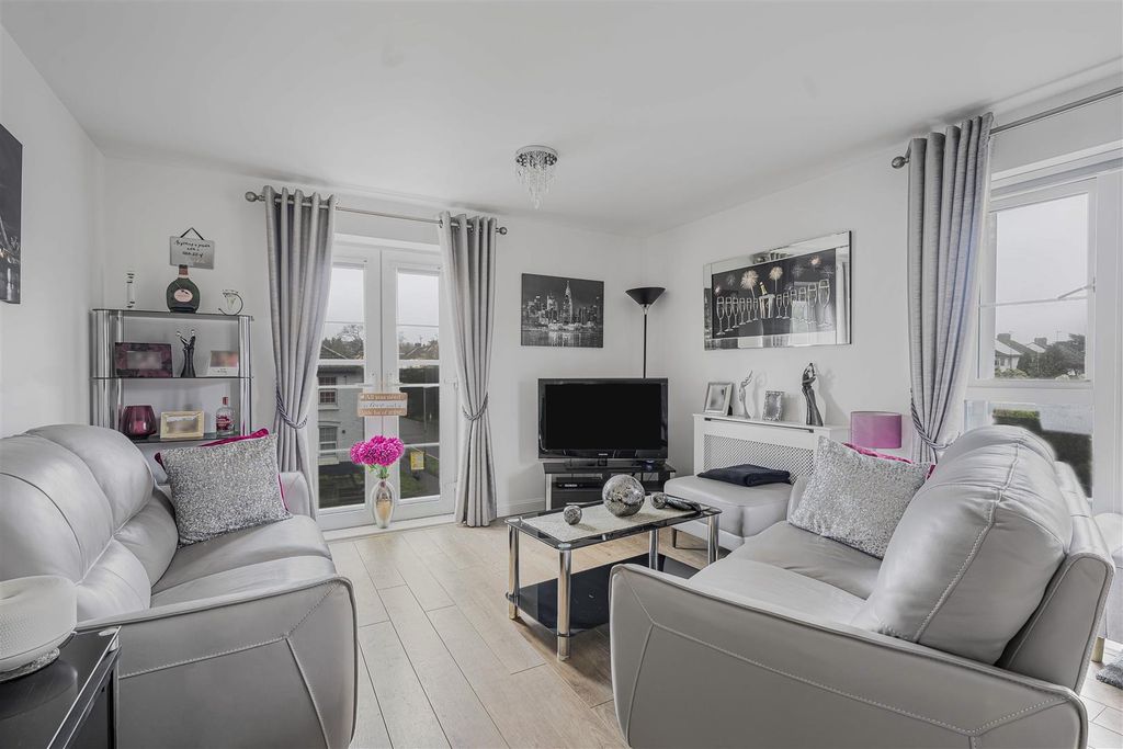 Property photo 2 of 14 1_72724.Jpg