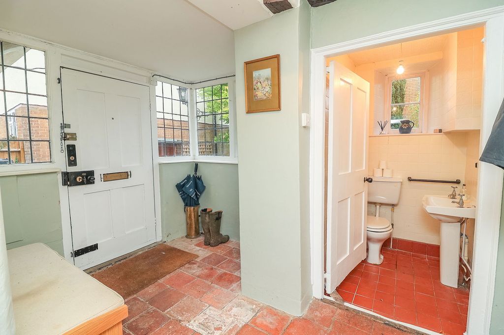 Property photo 3 of 32