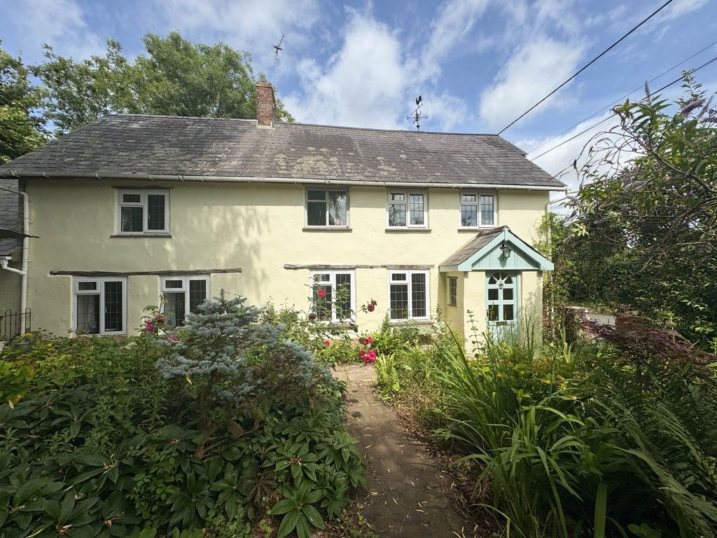 Property photo 1 of 28
