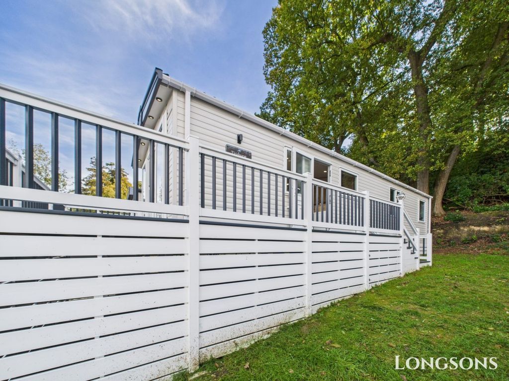 Property photo 1 of 22 Cam02173G0 Pr0280 Still054