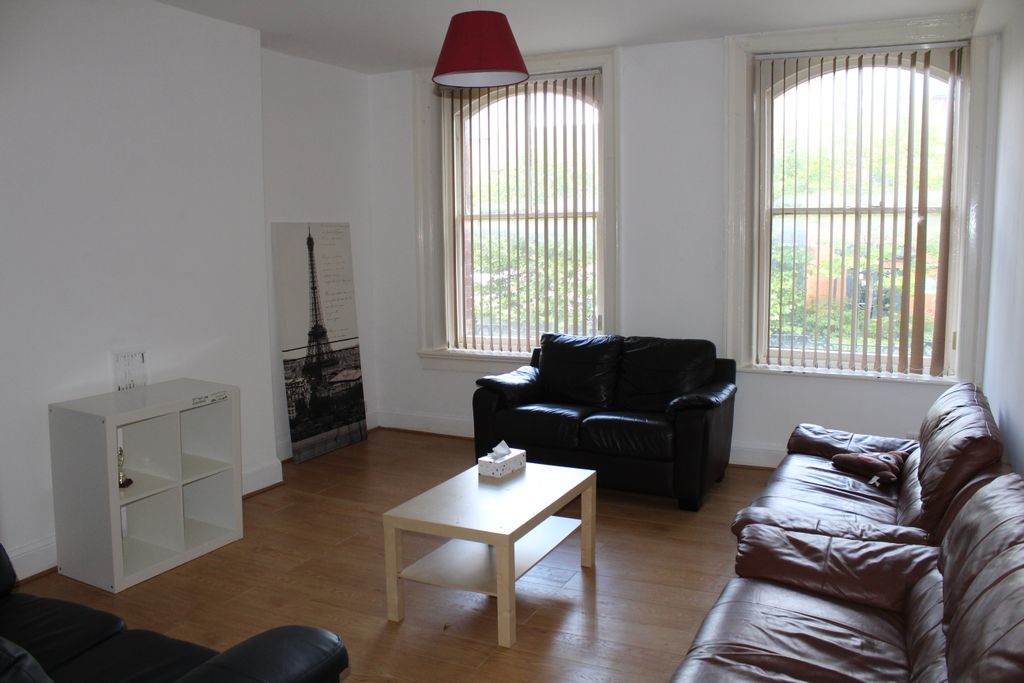 Property photo 2 of 6