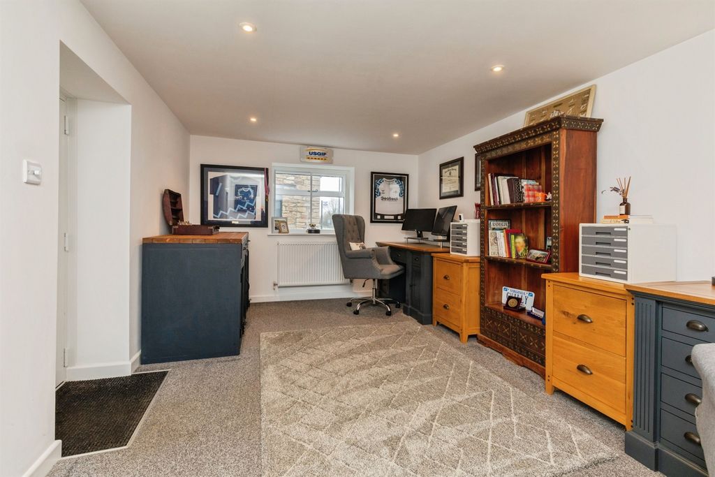 Additional image 19 of 5 bed farmhouse for saleBowerhill, Melksham SN12