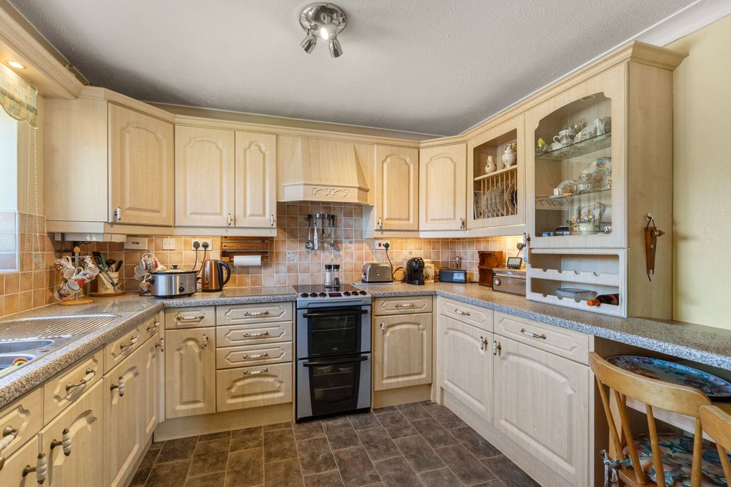 Additional image 5 of 3 bed detached house for saleBadger Hill, Rastrick HD6