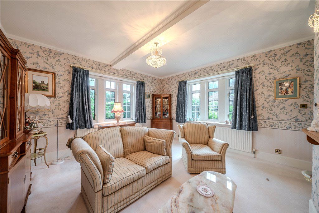 Property photo 3 of 20 Sitting Room