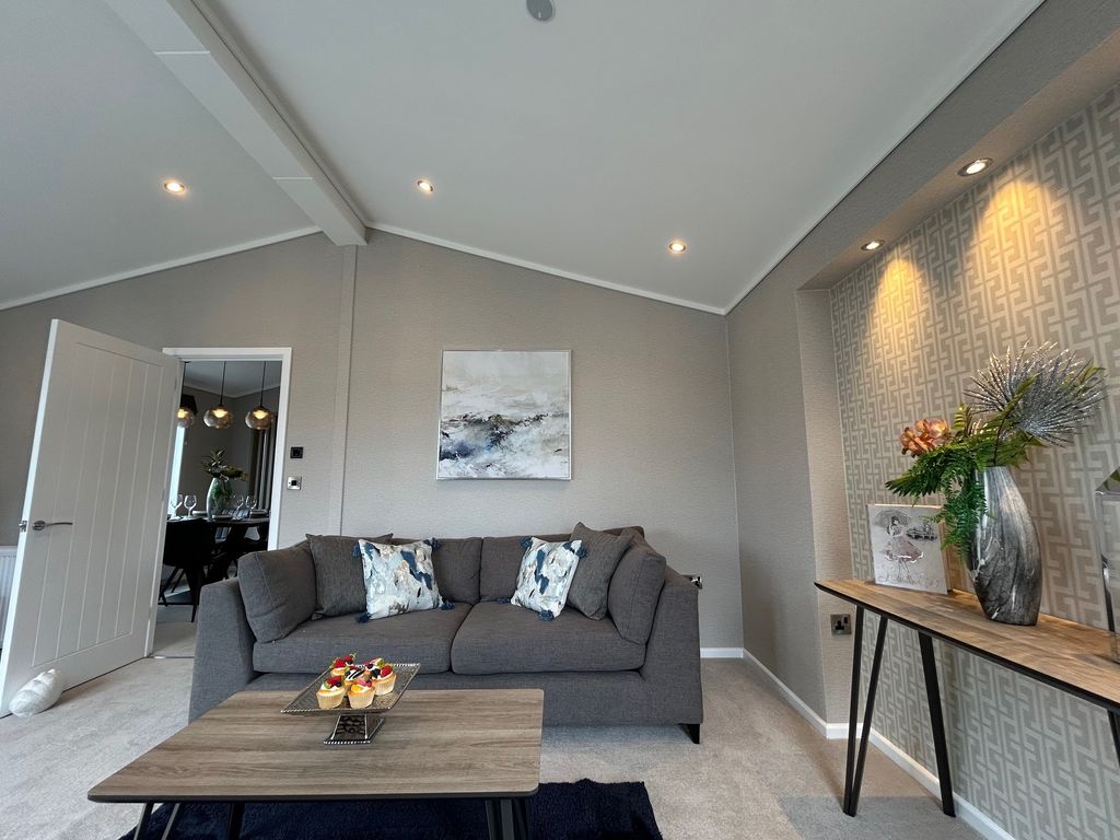 Property photo 1 of 19 1