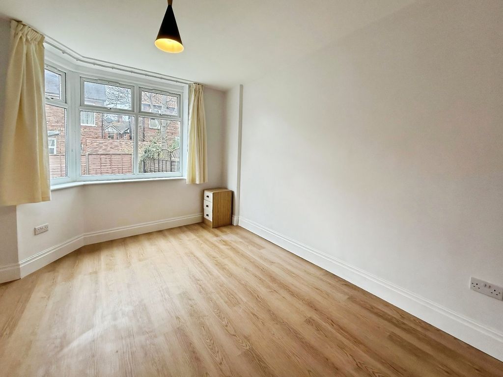 Property photo 3 of 12 Picture No. 02