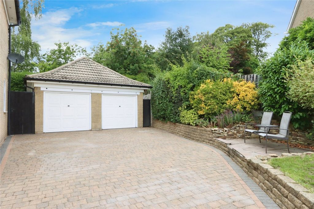 Property photo 3 of 33 Picture No. 35