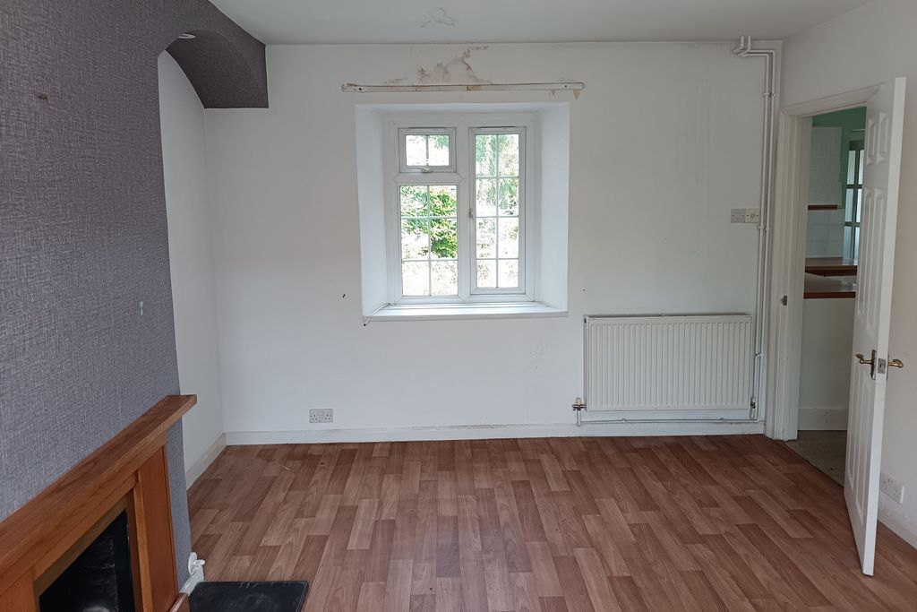 Property photo 3 of 19 60 Lower Kewstoke Road, Worle, Weston Super Mare, Avon, Bs22 9Jx