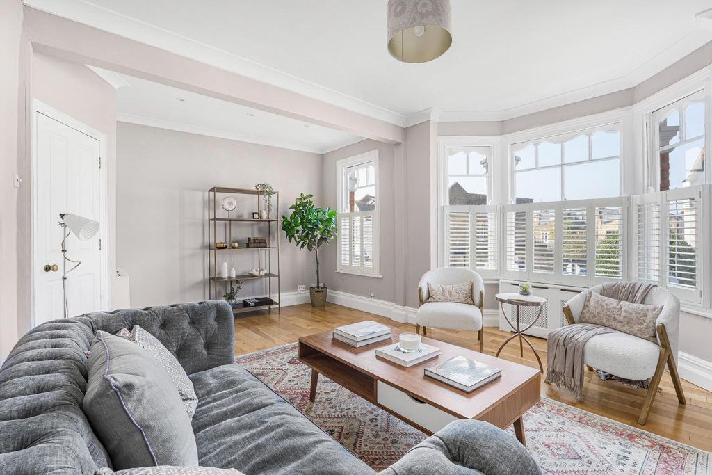 Property photo 2 of 12 Mnh09778.Jpg