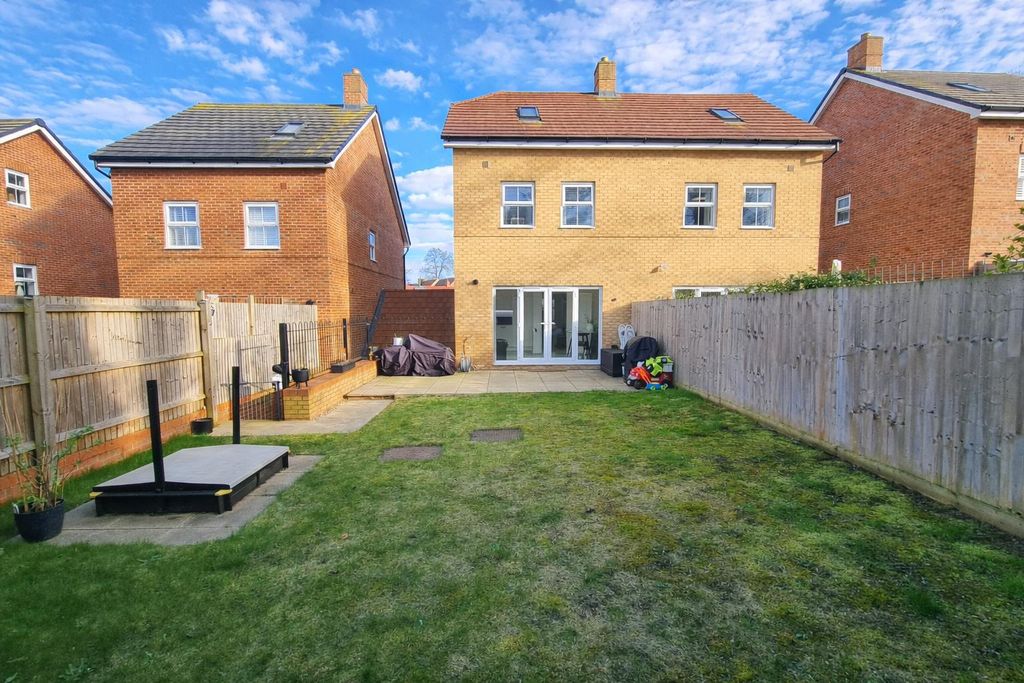 Property photo 3 of 21 14.Png