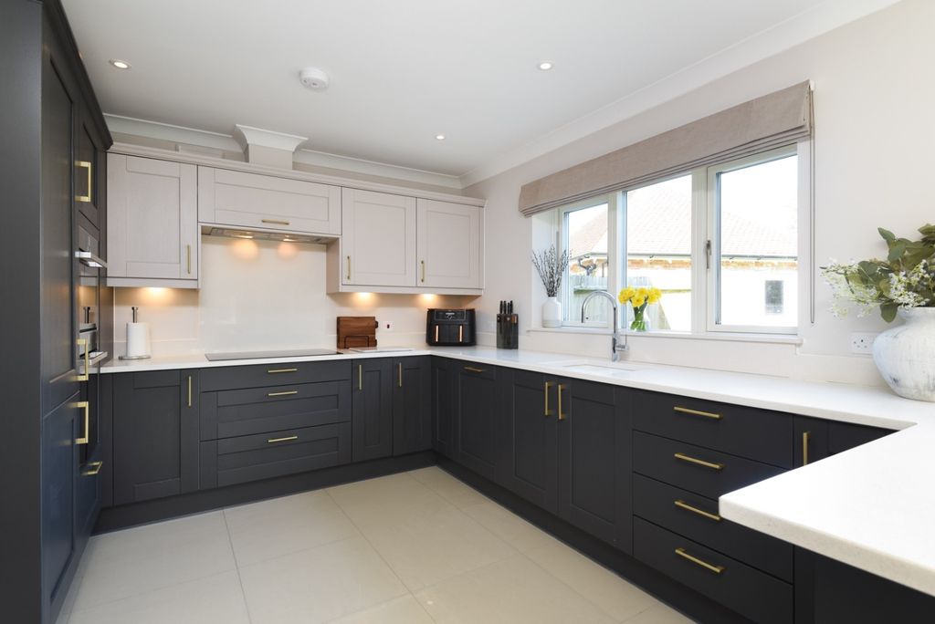 Property photo 3 of 25 41043310
