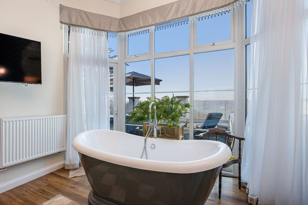 Additional image 10 of 3 bed flat for saleRidgeway Road, Torquay, Devon TQ1