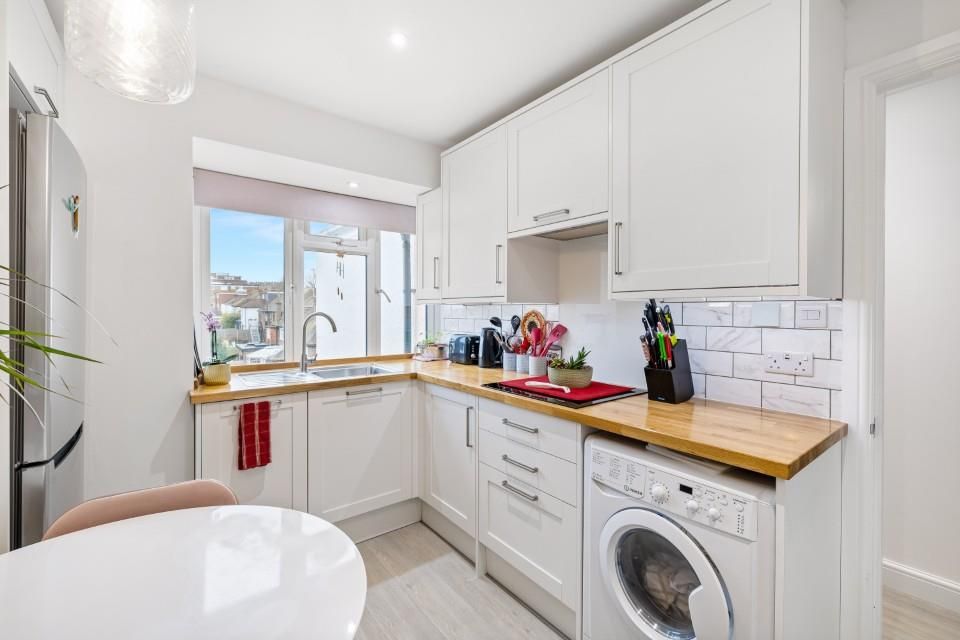 Property photo 3 of 10 Flat 4, Saint Annes Mansions Less Than 3Mb-8 (Cust