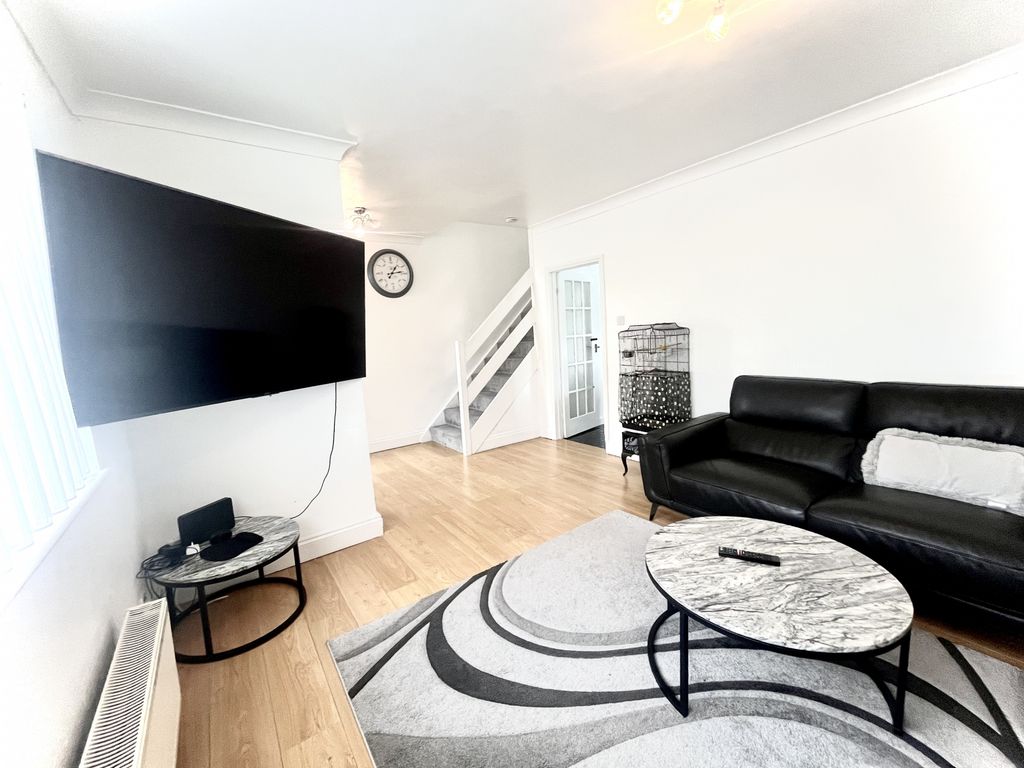 Property photo 2 of 12 Gallery