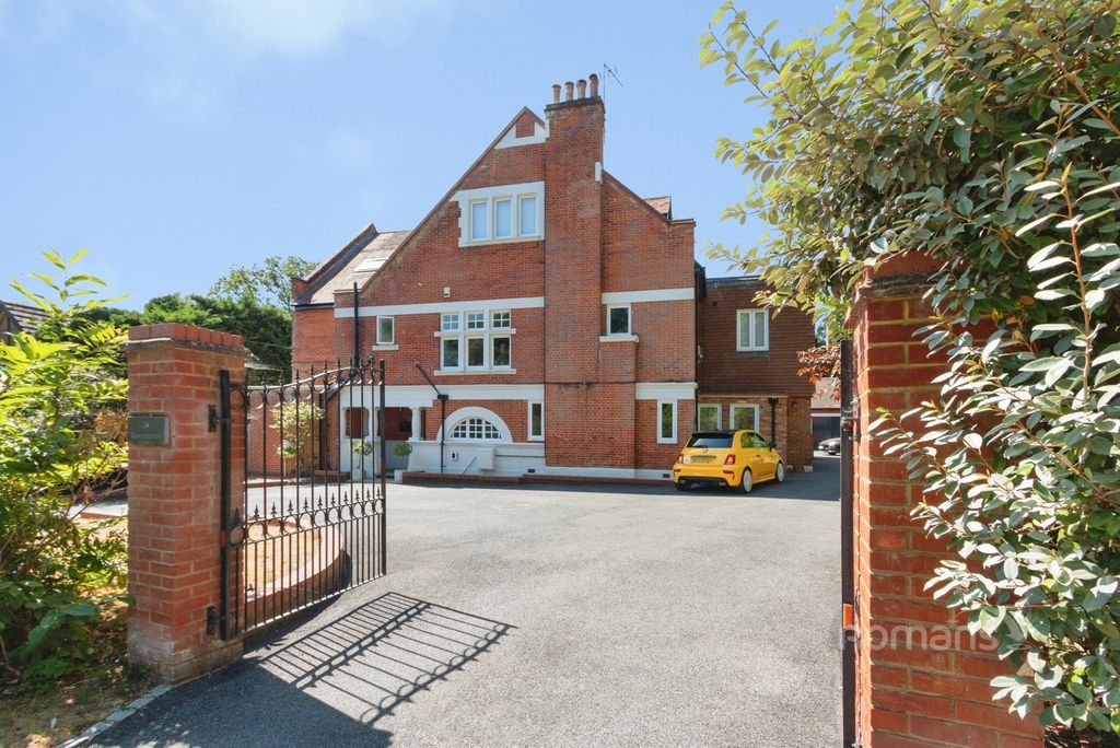Property photo 1 of 20 Pbox-Img.Jpg