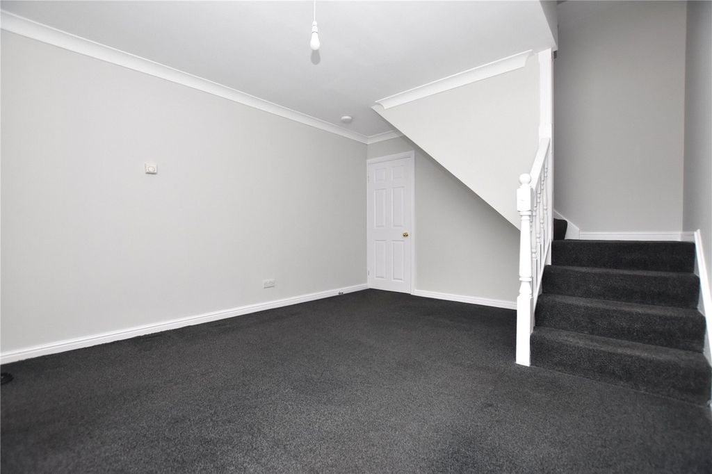 Property photo 3 of 16 Picture No. 10