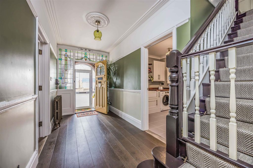 Property photo 3 of 35 84 Northern Parade, Portsmouth-Small-Porticomarket