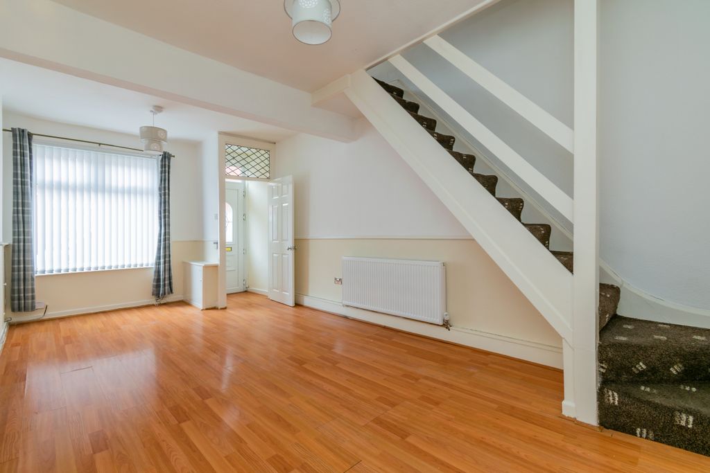 Property photo 2 of 9