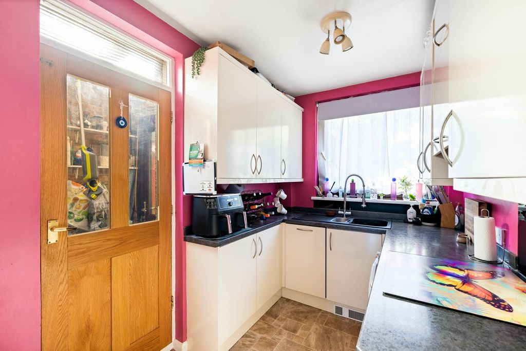 Property photo 3 of 13