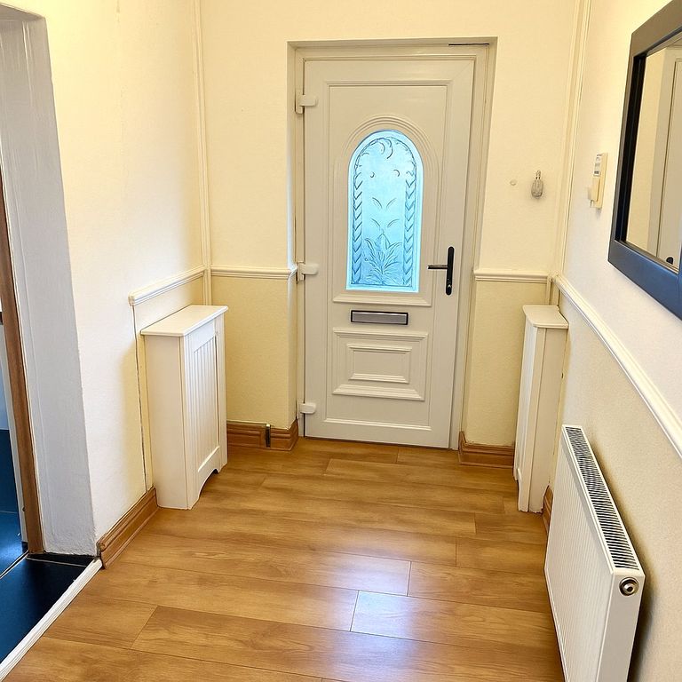 Property photo 2 of 15 Picture No. 34