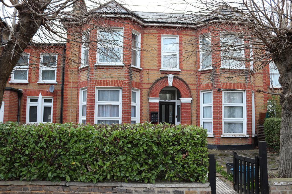 Property photo 1 of 6