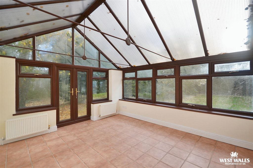 Property photo 3 of 22 Sun Room