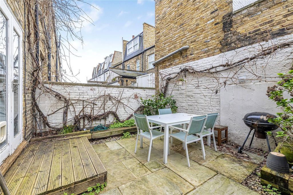 Property photo 2 of 12 Picture No. 29