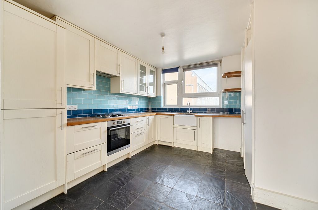 Property photo 2 of 12 1439130-8-69Cbe0E...