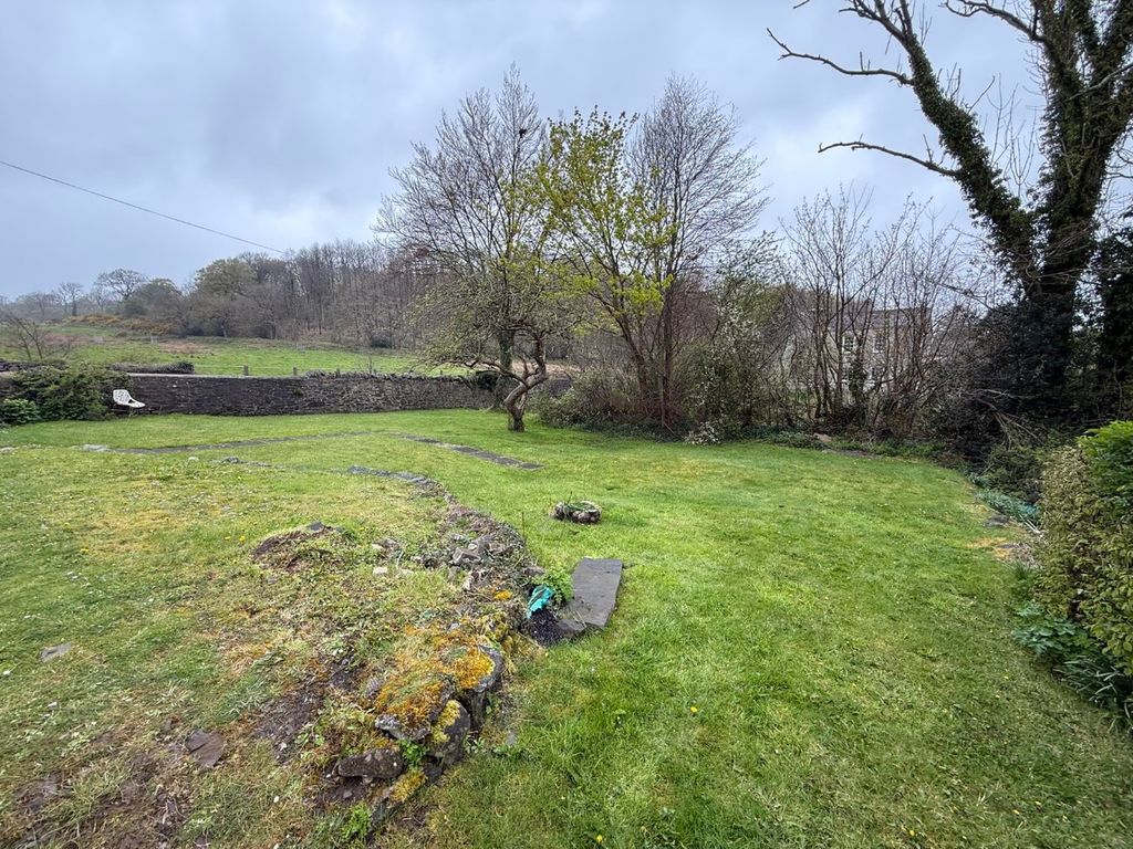 Property photo 3 of 36