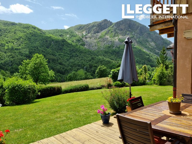 Property photo 2 of 10