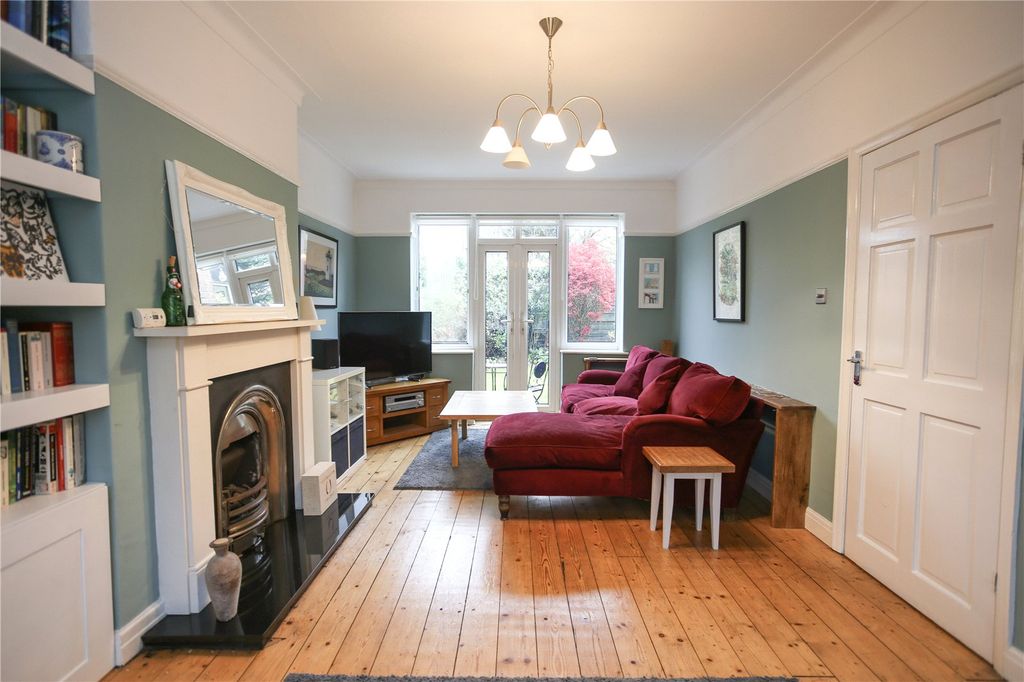 Property photo 2 of 35 Picture No. 34