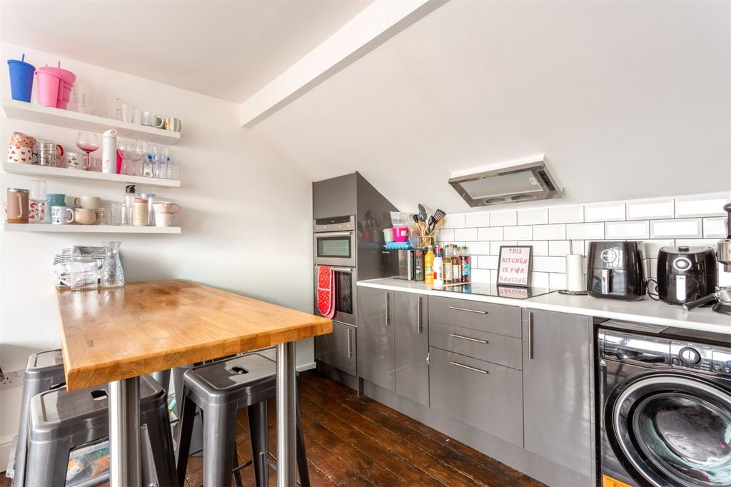 Property photo 3 of 16 Picture No. 51