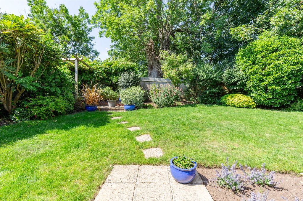 Property photo 2 of 24 Picture No. 19