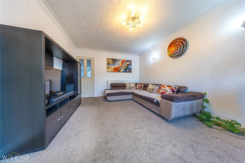 Property photo 3 of 37 Picture No. 09