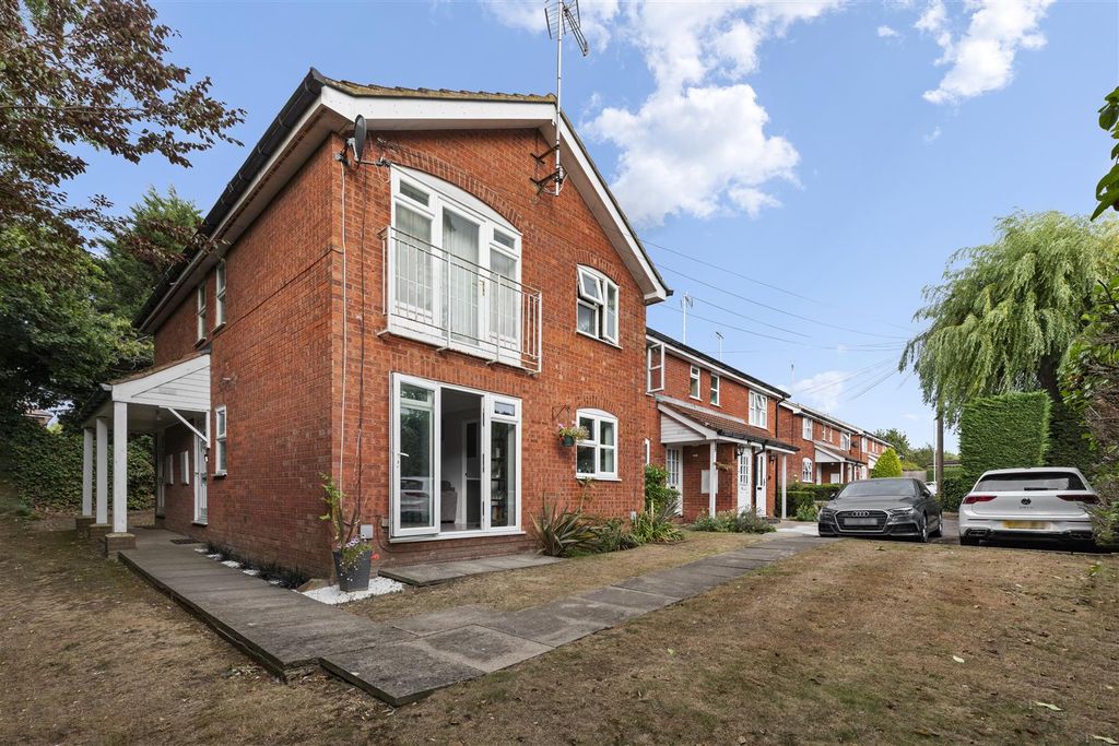 Property photo 1 of 10