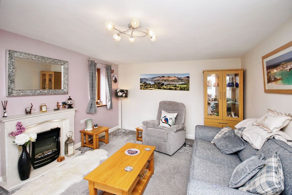 Property photo 3 of 18 Photography