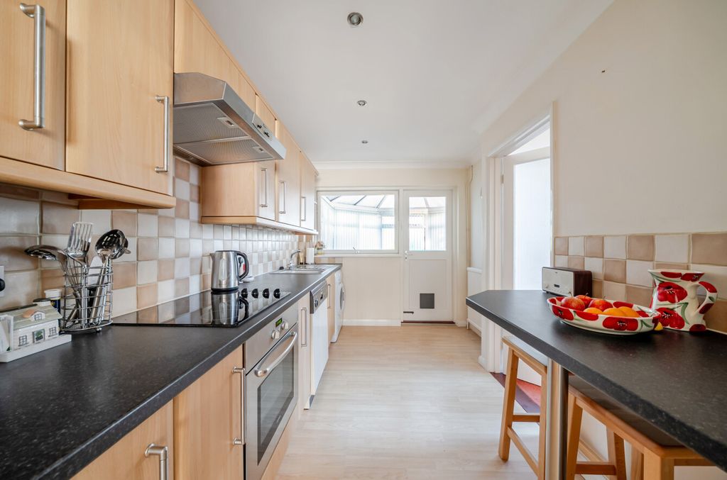 Property photo 3 of 12 1386344-23-69302F...