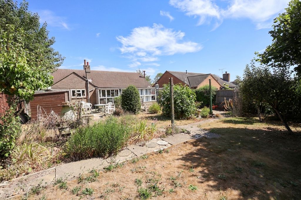 Property photo 3 of 12