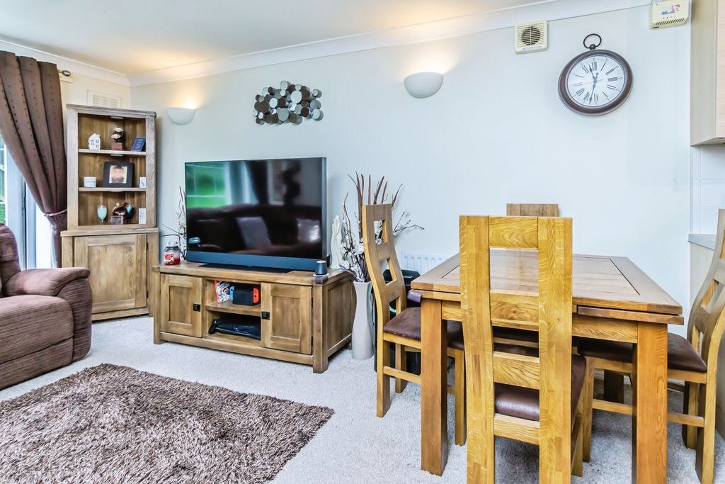 Property photo 3 of 14 Pbox-Img.Jpg