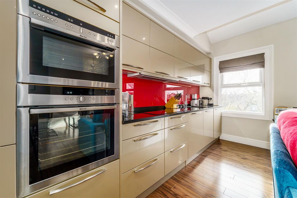 Property photo 2 of 14 Helliwell &amp; Co