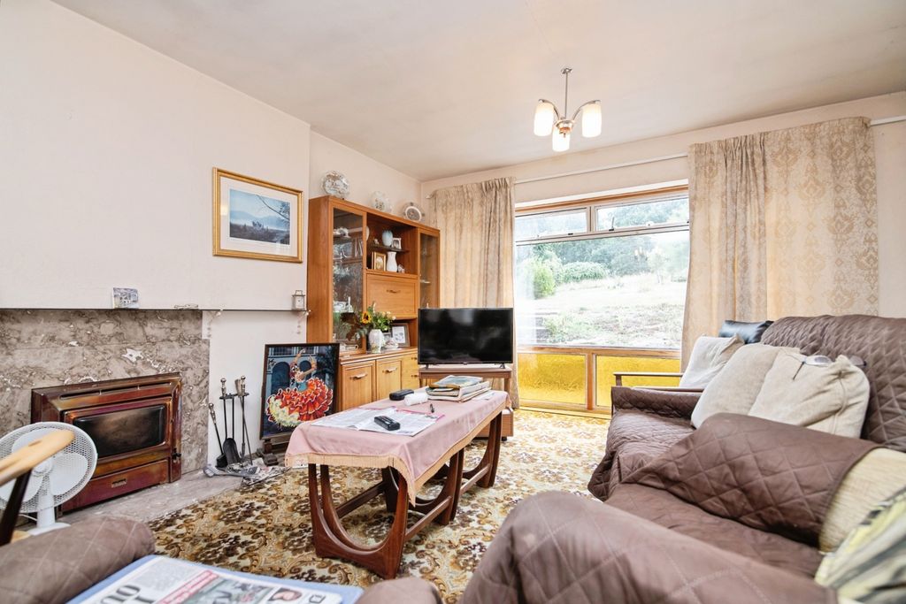 Property photo 3 of 17 Photo