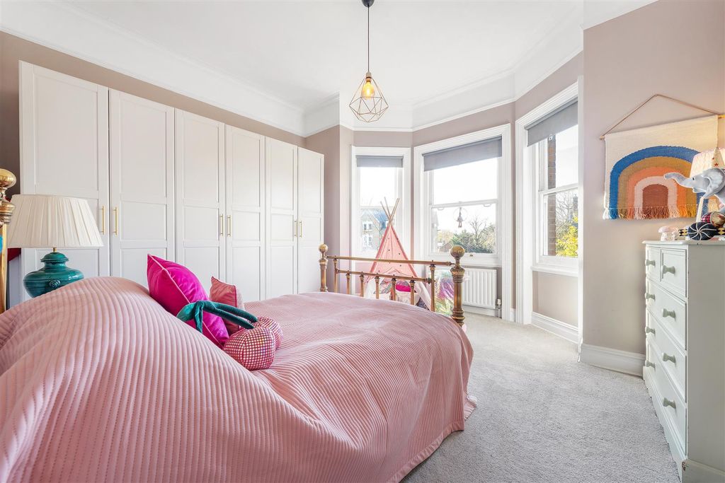 Property photo 3 of 20 Copers Cope Road-10.Jpg