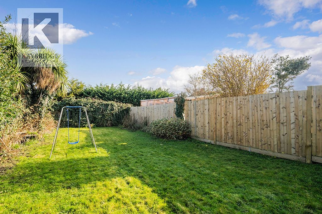 Property photo 3 of 16 Ewell By Pass Kt17 2Py